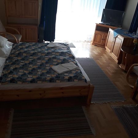 Kenezy Lux Apartman Vendeghaz Hajdúszoboszló Εξωτερικό φωτογραφία