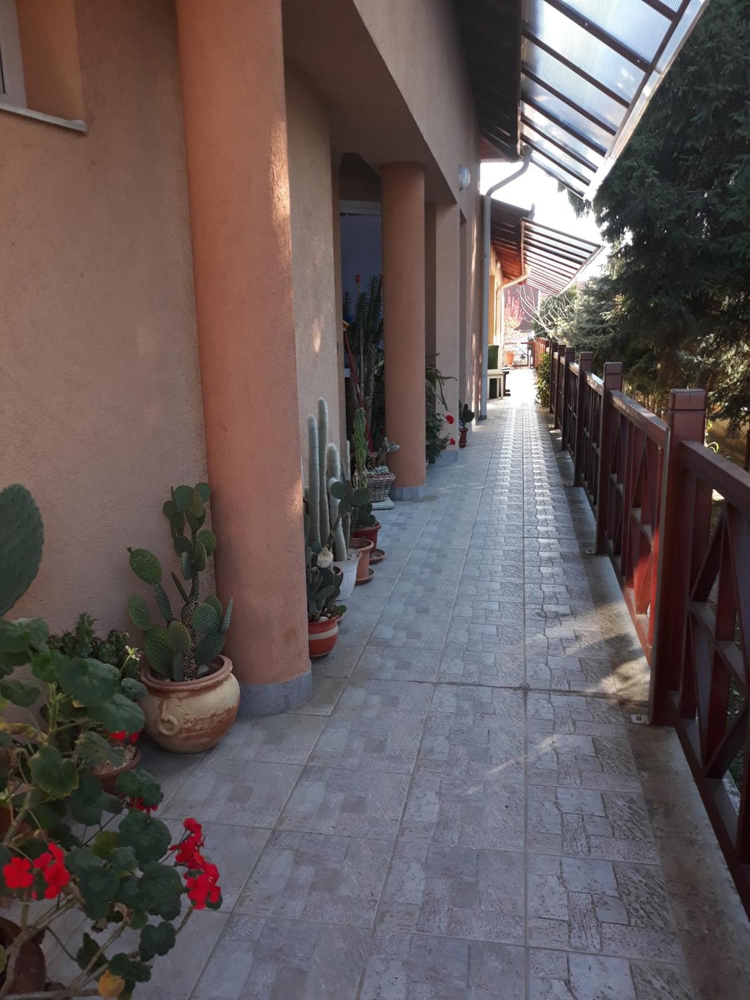Kenezy Lux Apartman Vendeghaz Hajdúszoboszló Εξωτερικό φωτογραφία